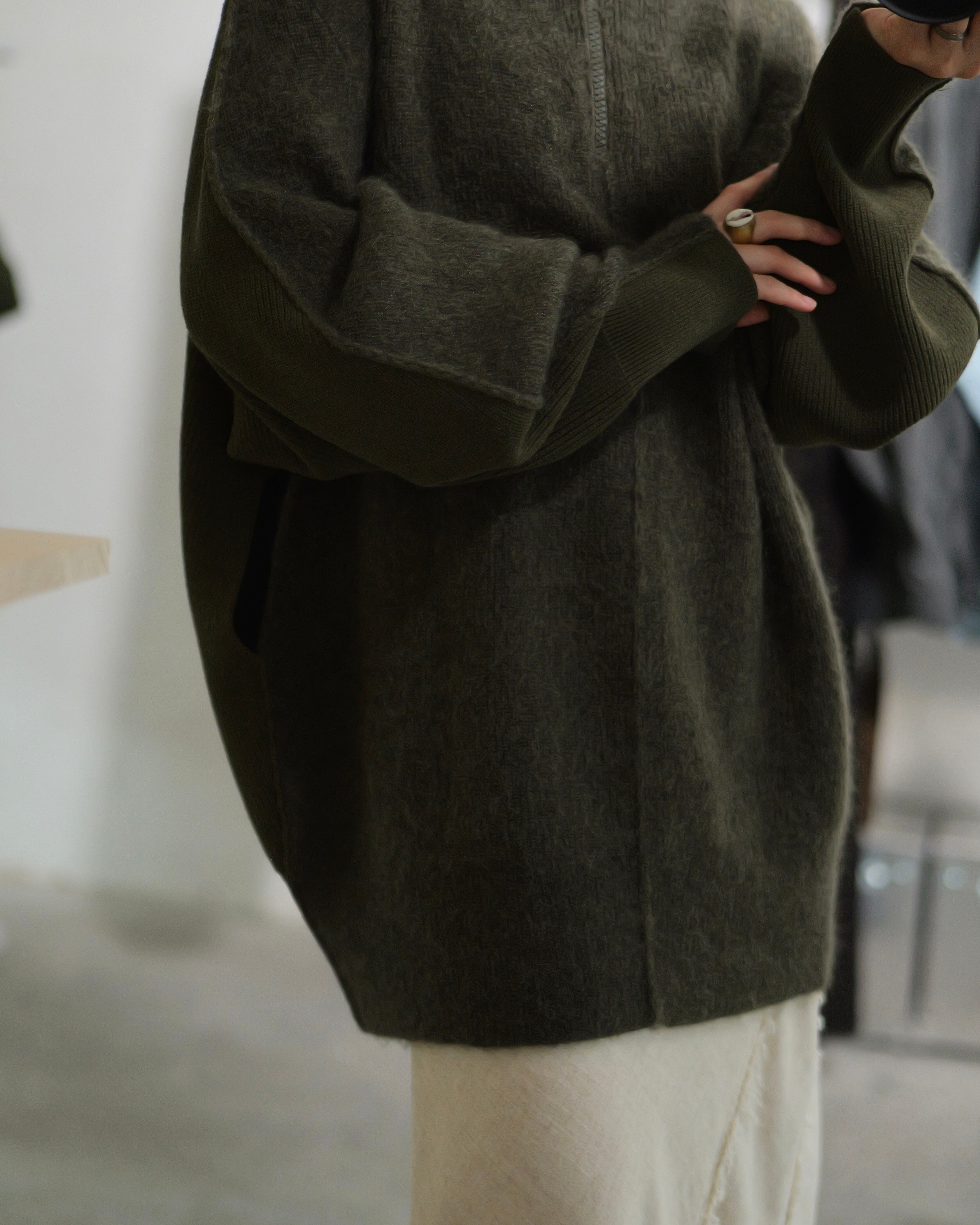 予約販売 | i'm here : - “SWITCH” DRIVER'S KNIT ：Khaki｜前後