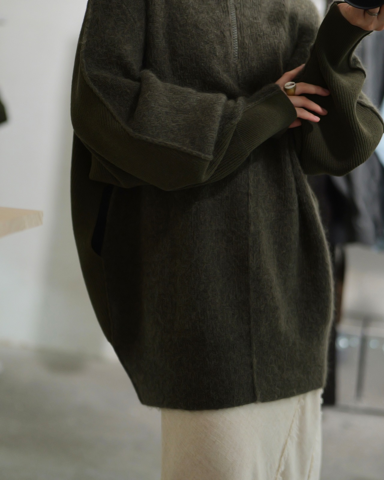 予約販売 | i’m here : - “SWITCH” DRIVER’S KNIT ：Khaki｜前後スイッチ／ドライバーズニット／異素材の温度