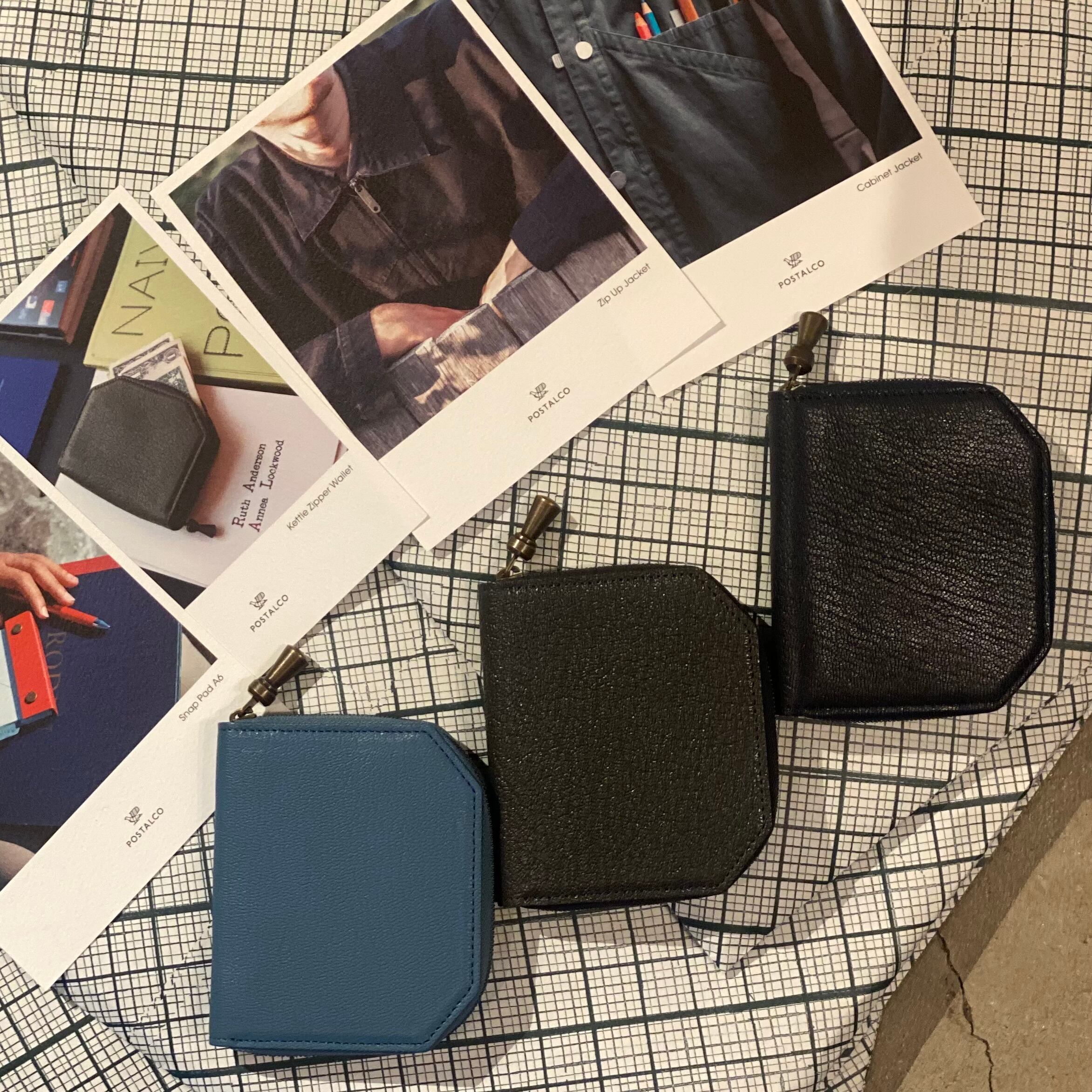 ポスタルコ ケトルジッパーウォレット シン シェードグレー POSTALCO – Kettle Zipper Wallet Thin.