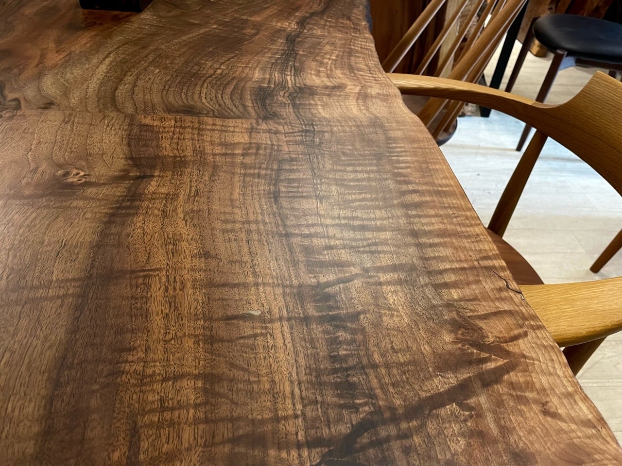 バストゥーンウォールナット_1625×520‐780-1000×50_柏店_テーブル天板