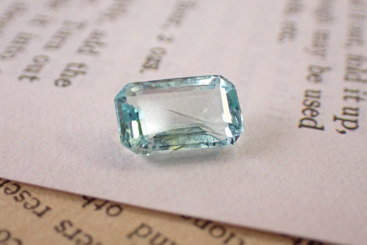 グリーンアクアマリン　1.70ct　[C12-1005]