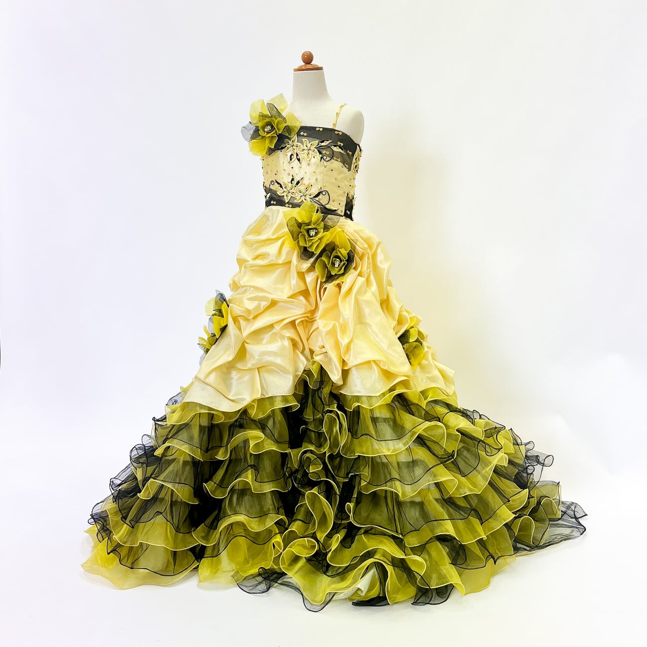 スタジオ撮影用 7歳 黄色ロングドレス 中古 キッズドレス 子供ドレス 黄色 7才サイズ 撮影衣装 結婚式