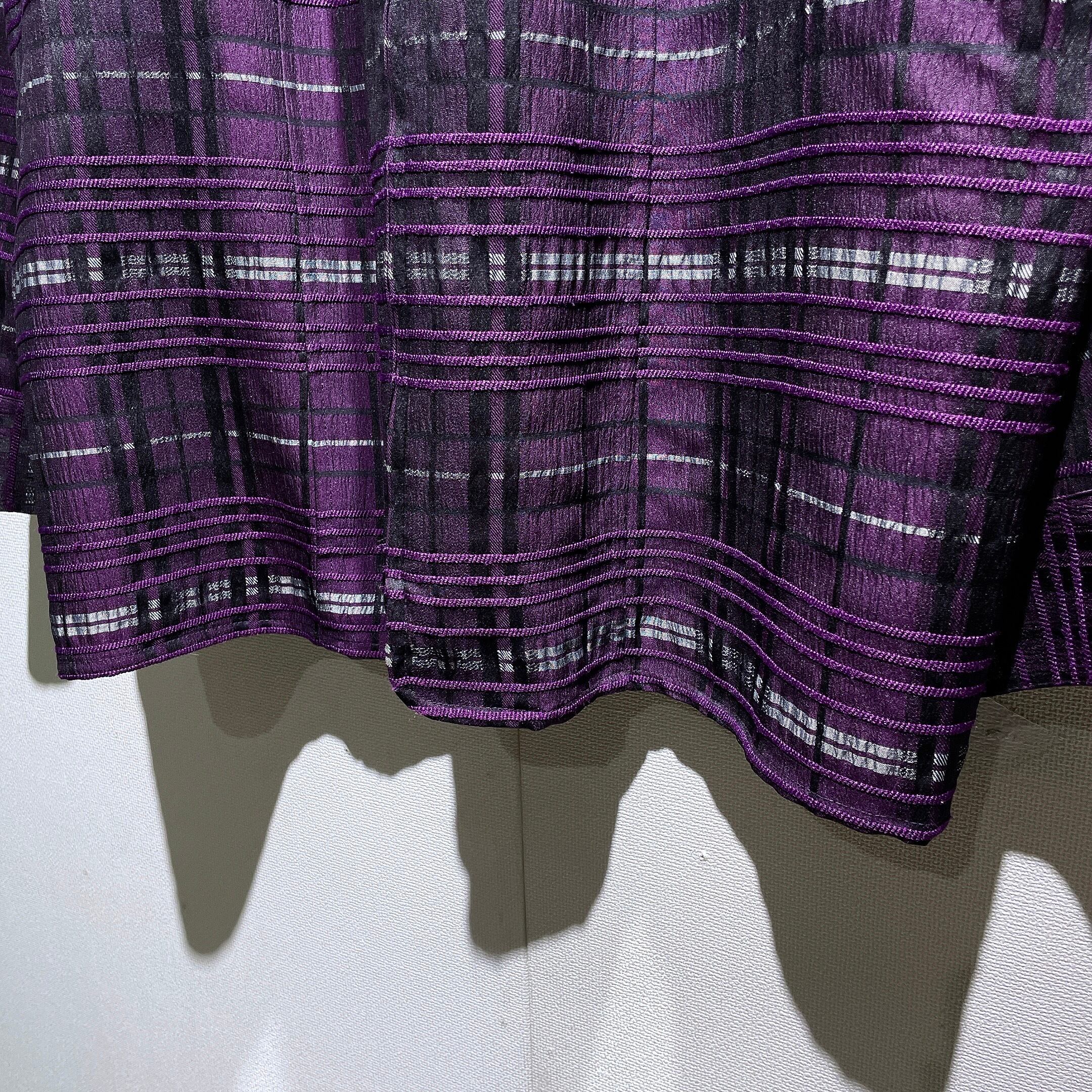 Bewitching Beautiful purple × solid embbossed Design full zip jacket