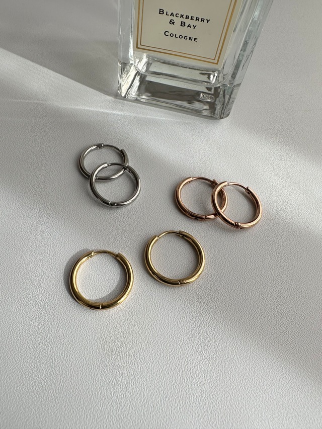 SS 18ミリフープピアス