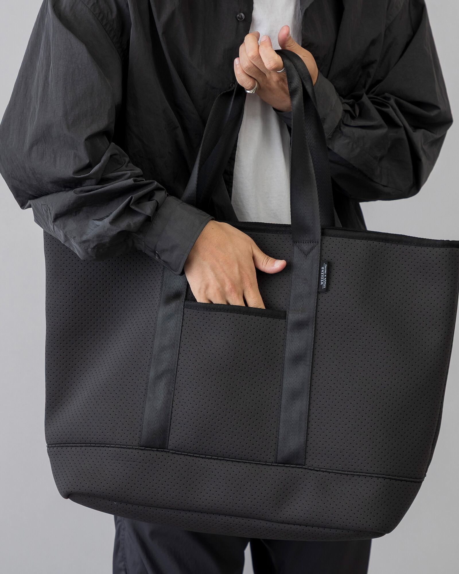 寿司柄 手提げバッグ 黒　生地確認 Neoprene Pocket Tote Bag [edt-131] | EDITA．
