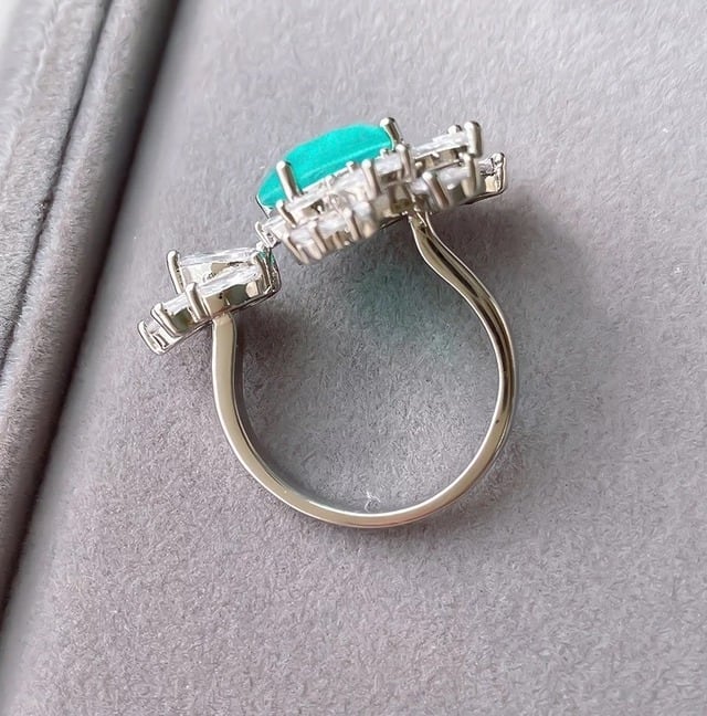 オーバルカット＆マーキスカットリング指輪 Oval & Marquise cut ring