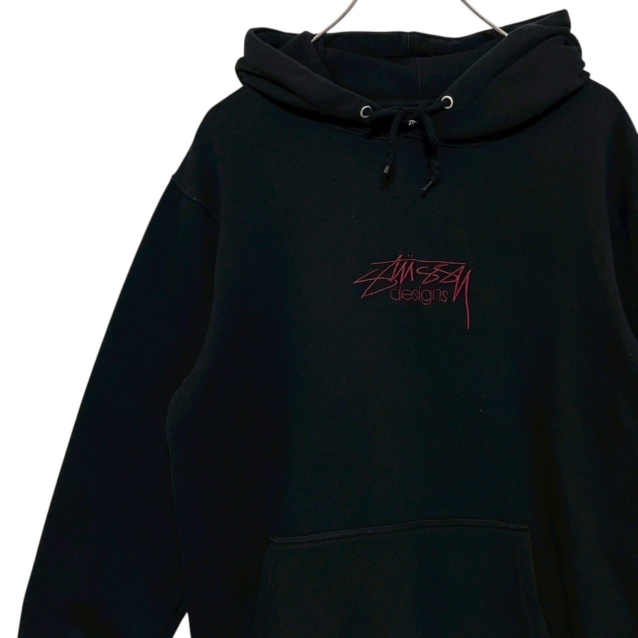 stussy ステューシー　パーカー　センター刺繍ロゴ　ブラック　黒　M ステューシー☆センター刺繍ブラック ステューシー刺繍ロゴパーカー M