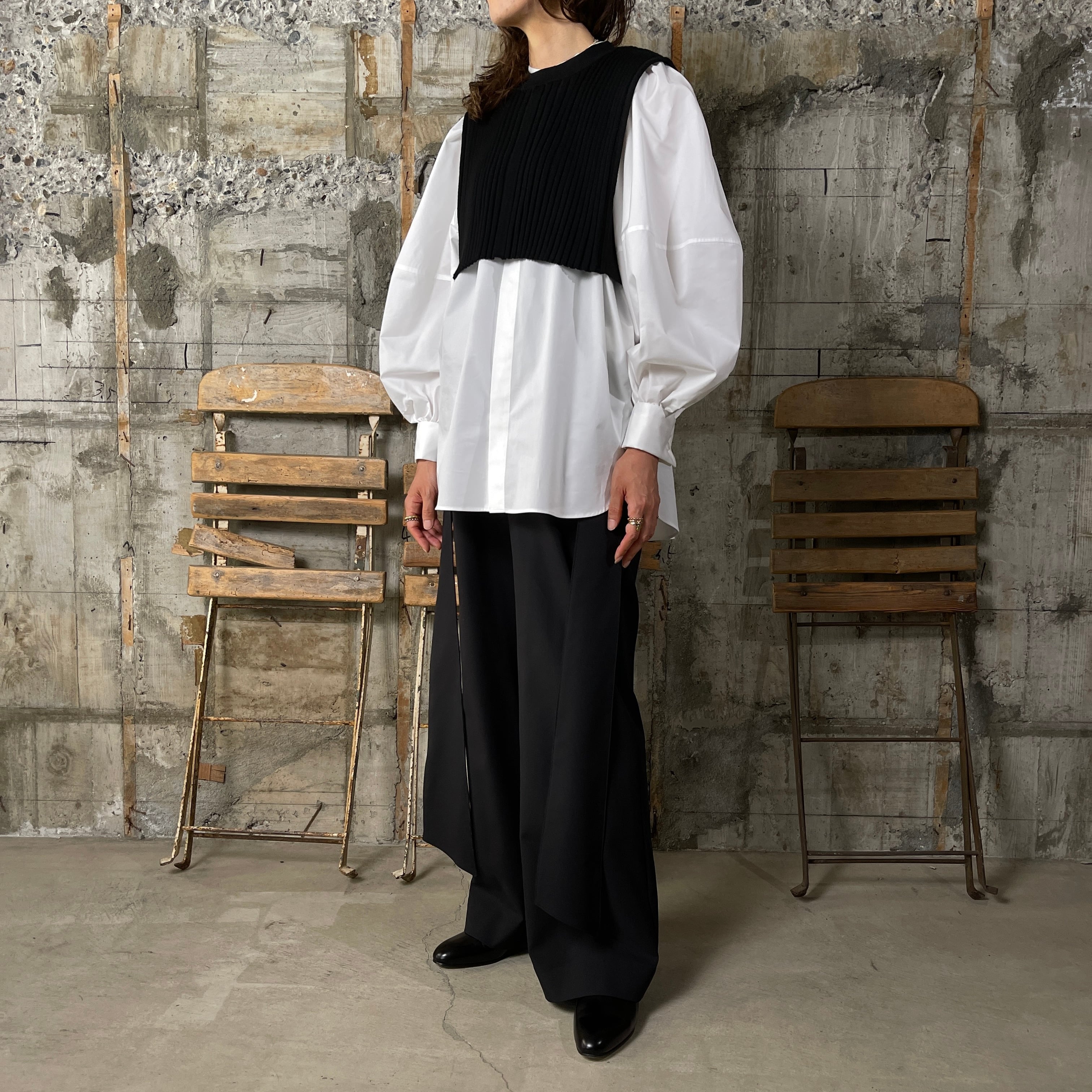 HYKE【ハイク】WIDE RIBBED CROPPED VEST ( 11338 / BLACK ) | glamour online  powered by BASE