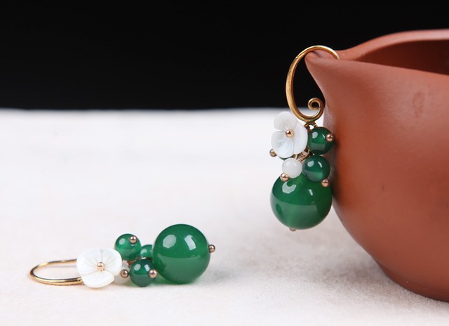 【即納】期間限定お試しセール中　ピアス　フック　チャイナ風ピアス　貝殻風ストーン　瑠璃風ストーン　グリーン　大ぶり　揺れる