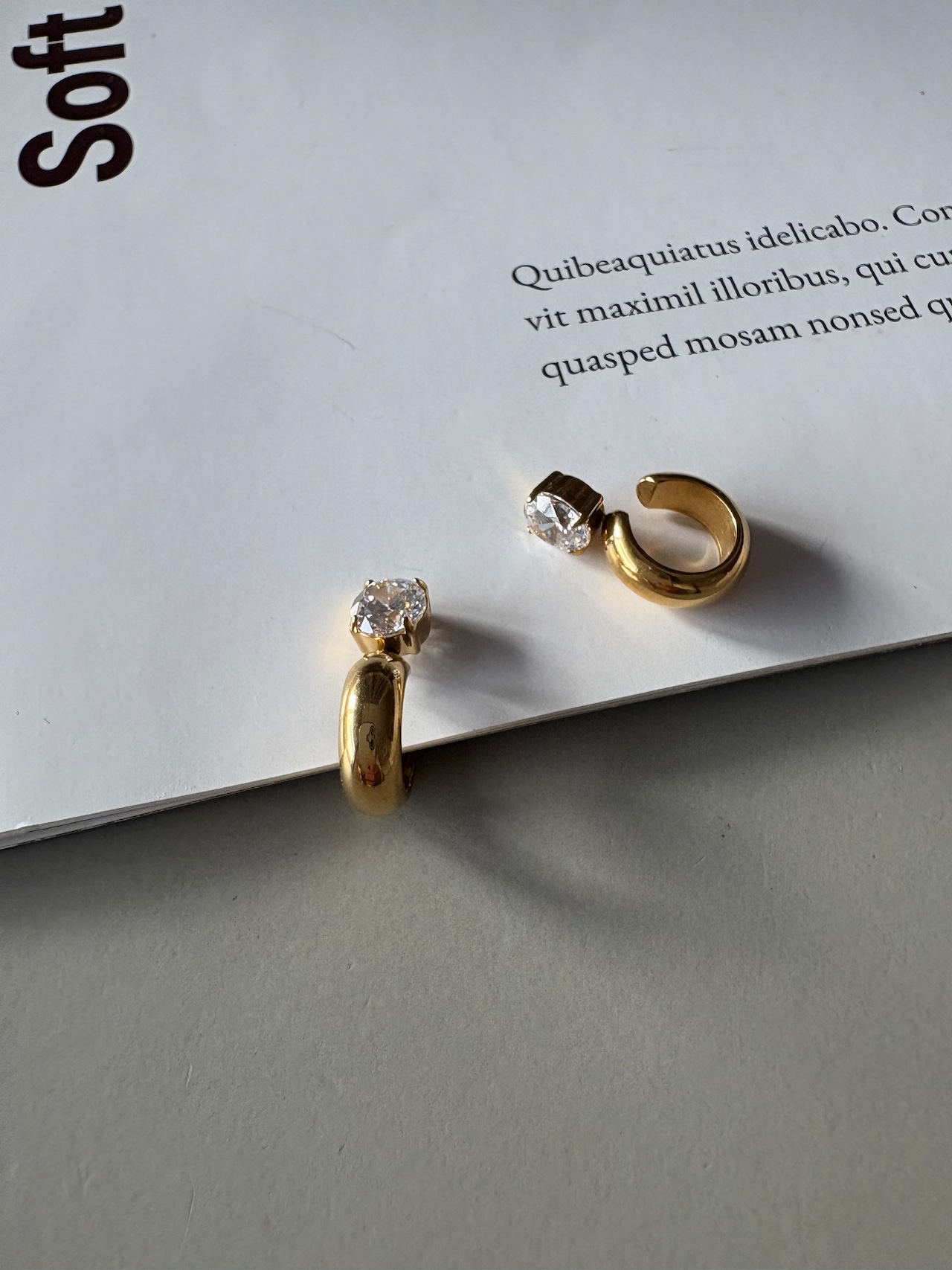 ワンストーンイヤクリップ