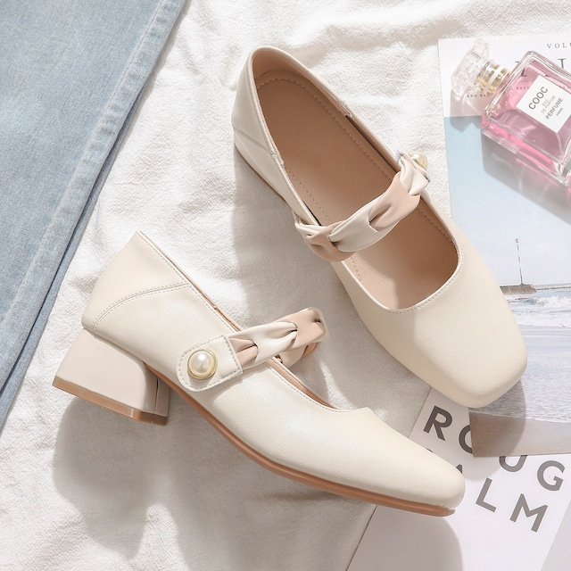 パール付きスクエアトゥローヒールパンプス Me1799