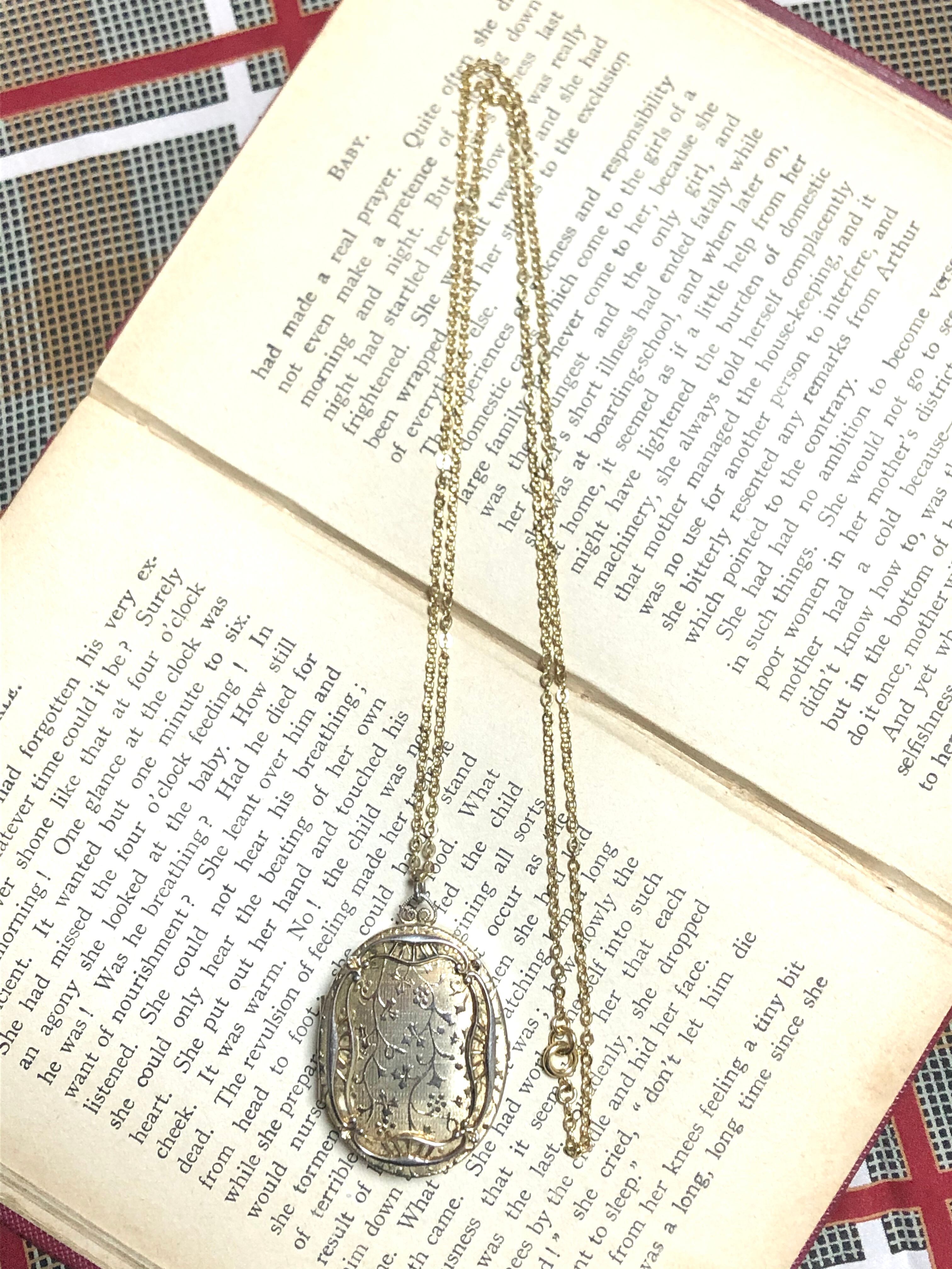 Run Rabbit Run Vintage 】 Rocket pendant | ACCIDENT online-shop
