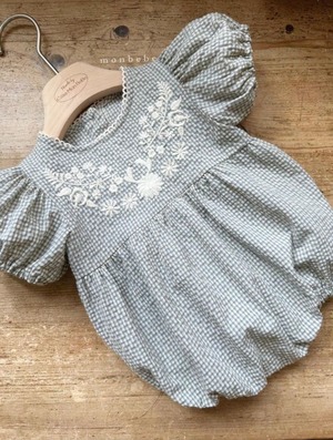 フラワー刺繍チェックロンパース