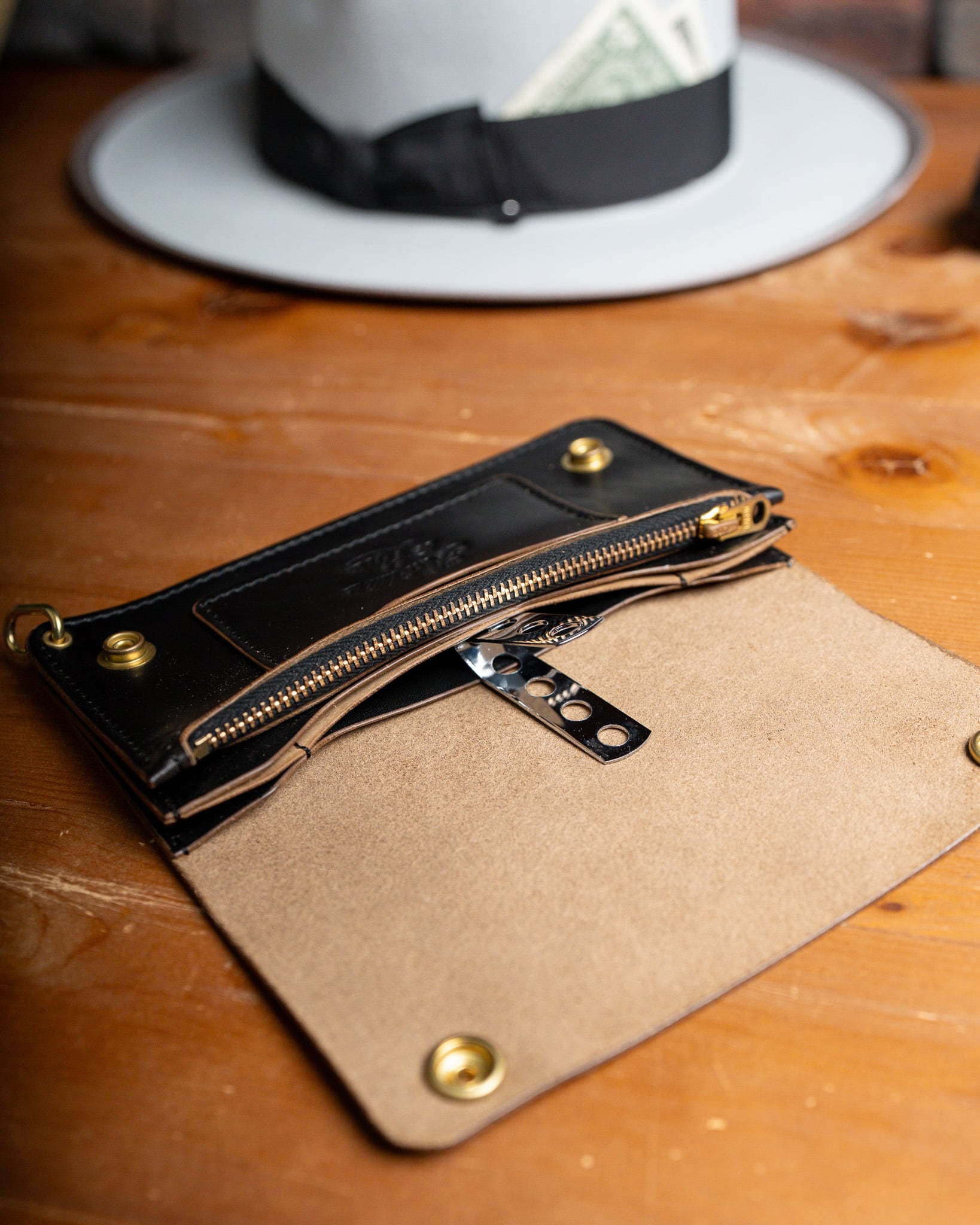 Additive and Line】Tracker Wallet TW-004 Maryam Horse Butt 3層