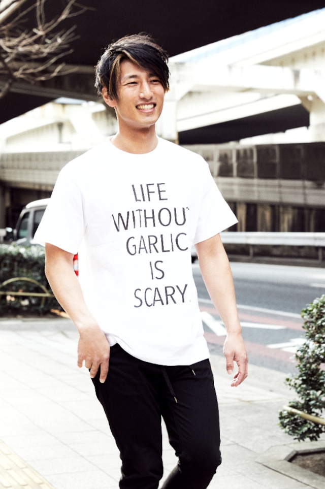 オカダガーリック × i2design ×走攻酒 【LIFE WITHOUT GARLIC IS SCARY. T-shirt】