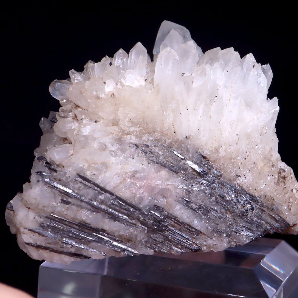 マンガン重石 ヒューブネライト クォーツ 水晶 140.9g OTH089 鉱物