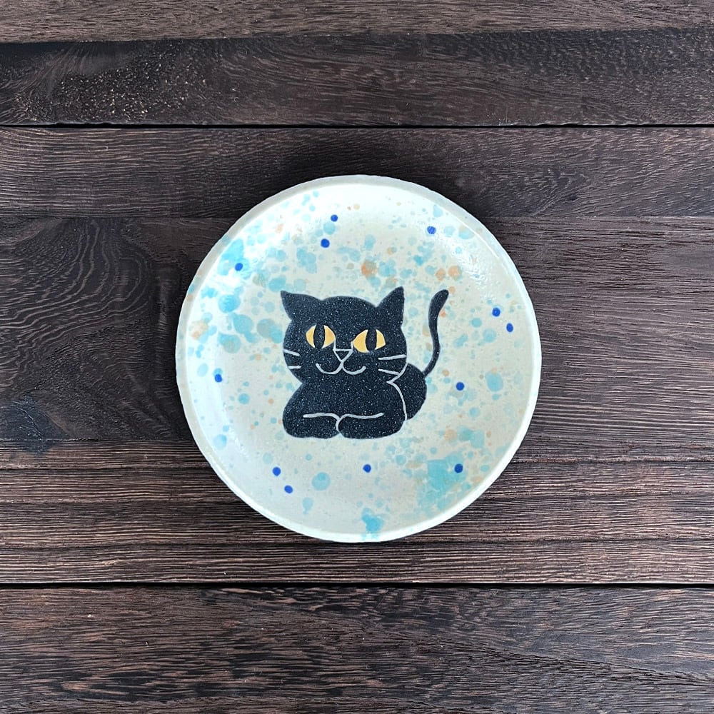 ネコ型皿（小）╴香箱座り | どいなつこ ONLINE SHOP