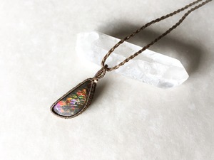 アンモライト macramé necklace