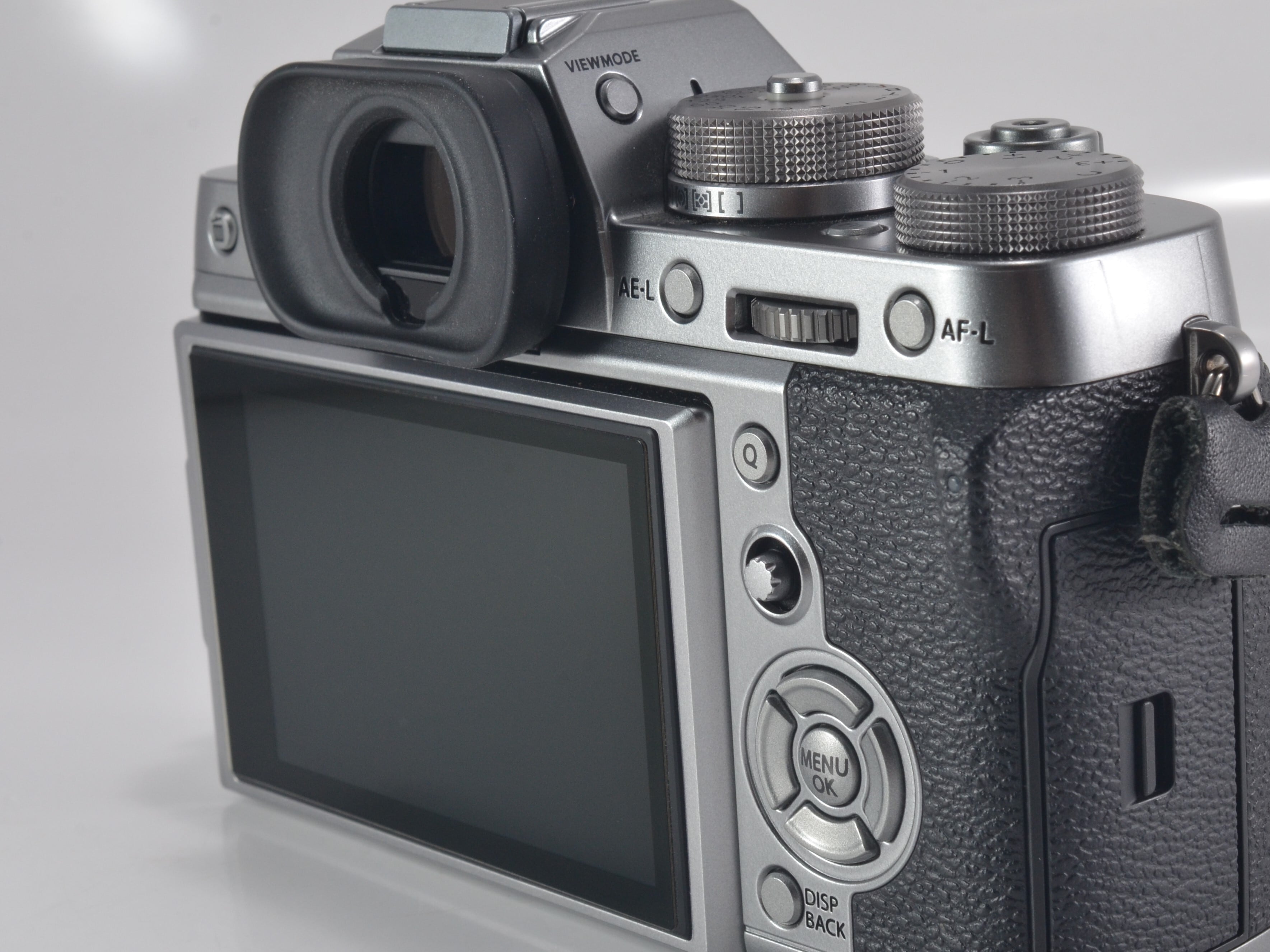 ワンオーナー☆ほぼ未使用レベル】FUJIFILM X-T2 ボディ ワンオーナー☆ほぼ未使用レベル】FUJIFILM X-T2 ボディ