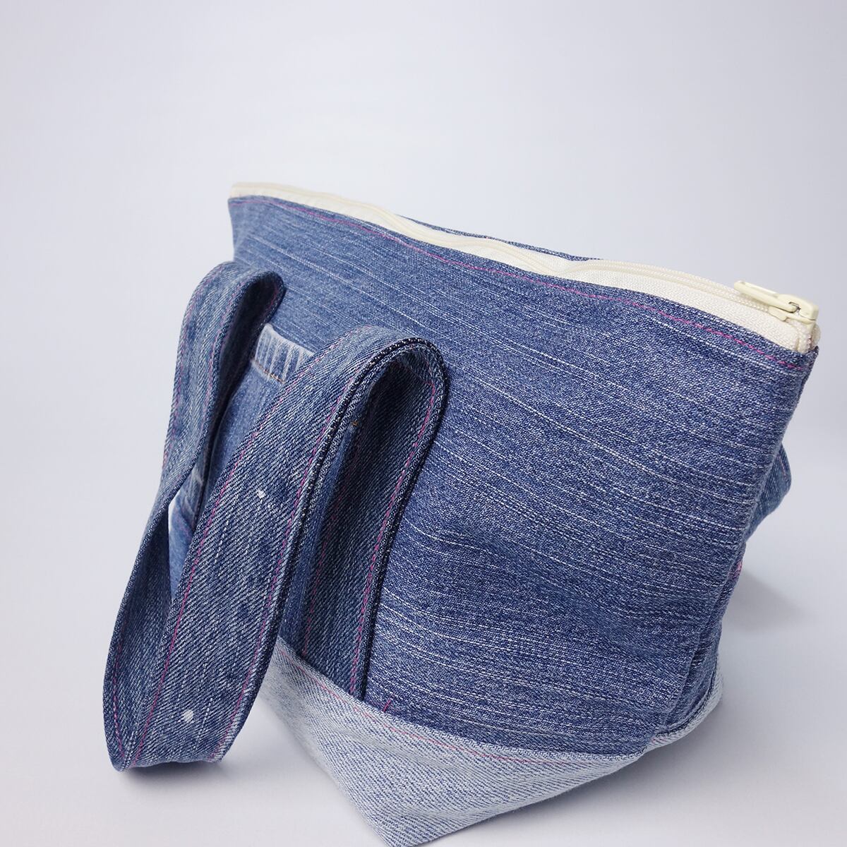 【A4収納可能】3way bag／デニムリメイク 楽天市場】SDGs リメイクデニム・ジーンズのA4サイズ収納可能大
