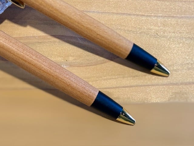＊1月販売「匠」筆記具シリーズ　木軸ペン  　カツラ　
