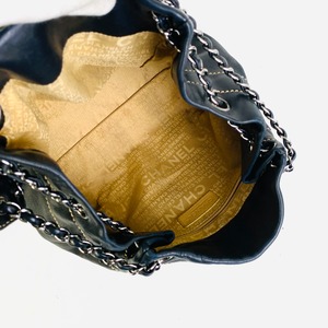 【最終処分SALE】シャネル ラムスキン ショルダーバッグ 黒 A-5583