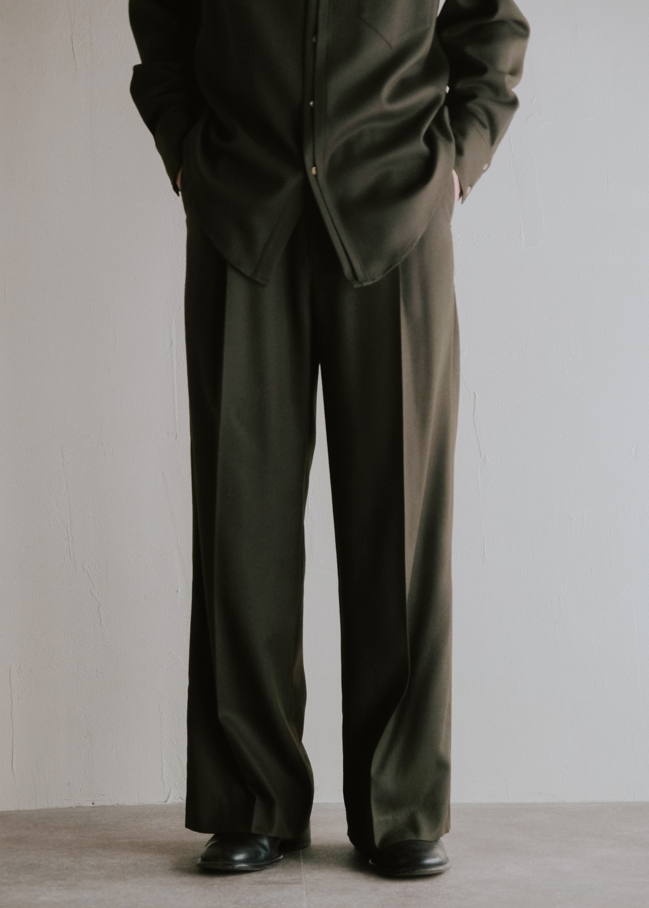 Ex. SASAKI SATORU single tuck wide trousers / Khaki