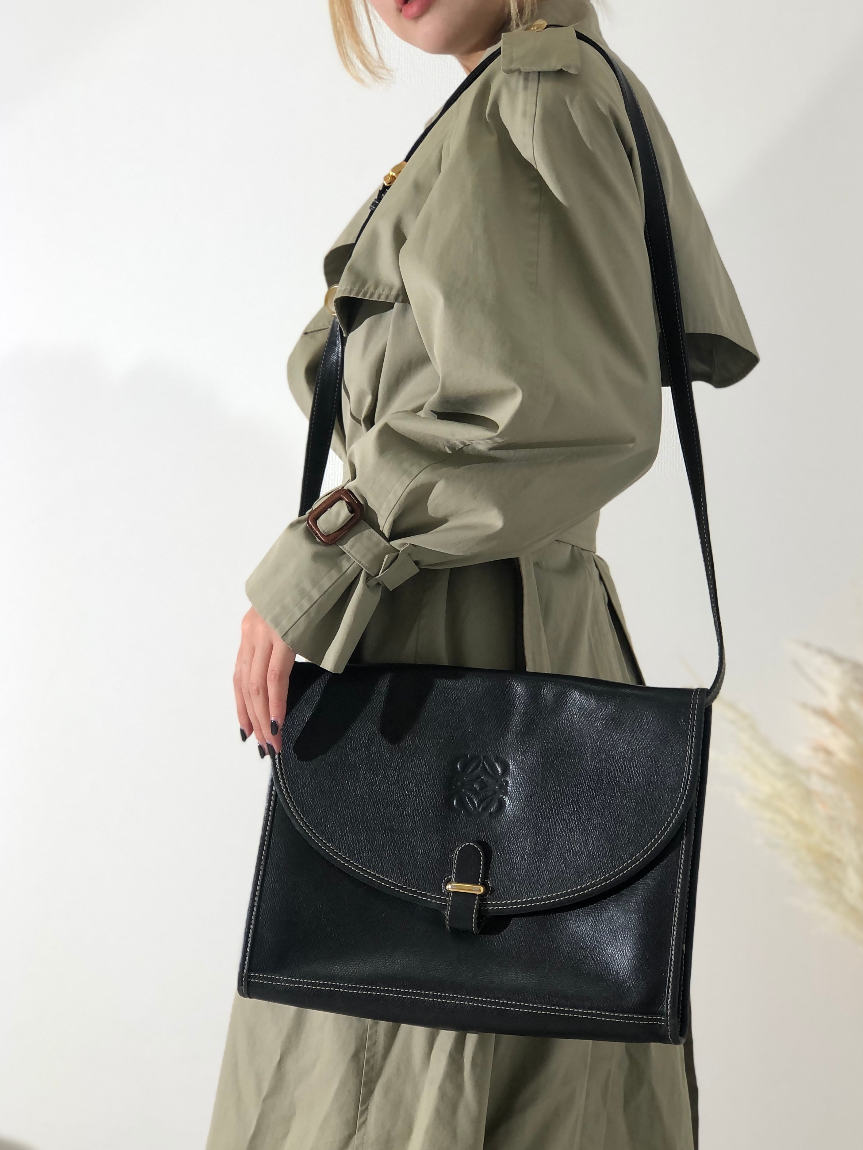 LOEWE ショルダーバッグ レザー ブラック