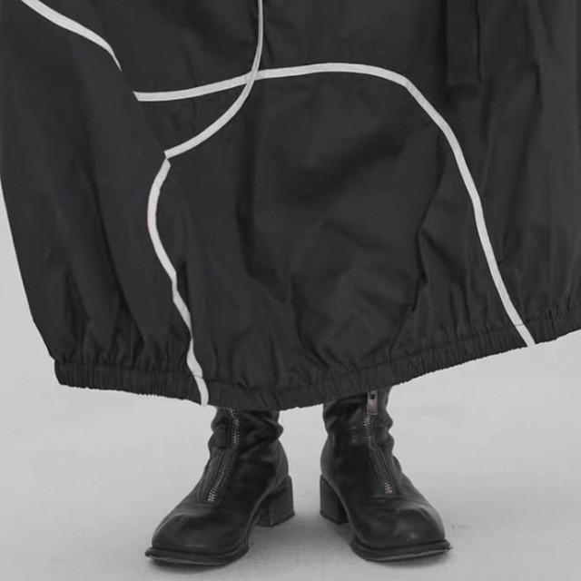 Curved line balloon skirt C1239