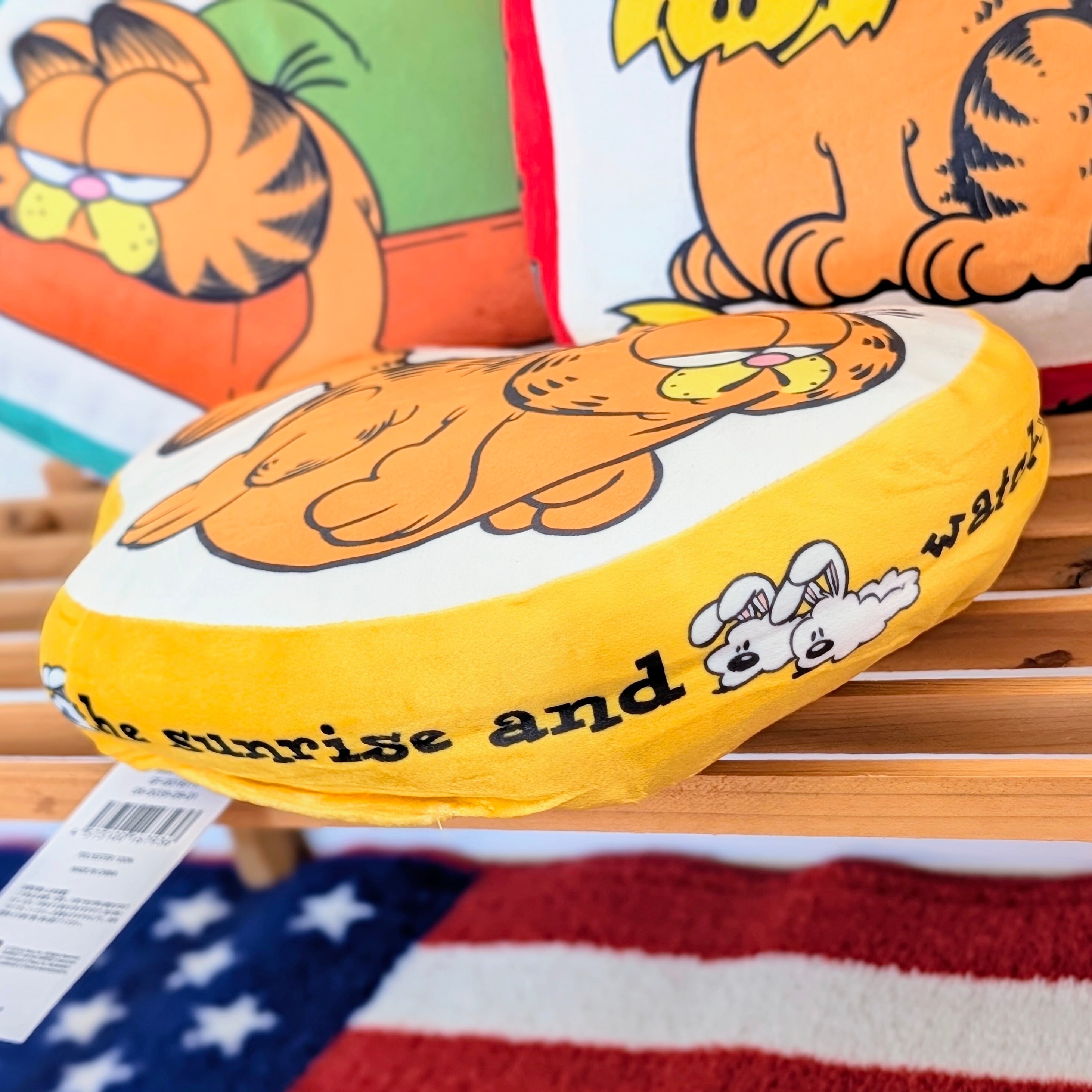 ✨️お昼寝のお供に(⁠^⁠^⁠)✨️【 MINI DIECUT CUSHION ミニダイカット クッション 】Garfield （ ガーフィールド ）/ VINTAGE風〚アメリカン雑貨 アメトイ〛