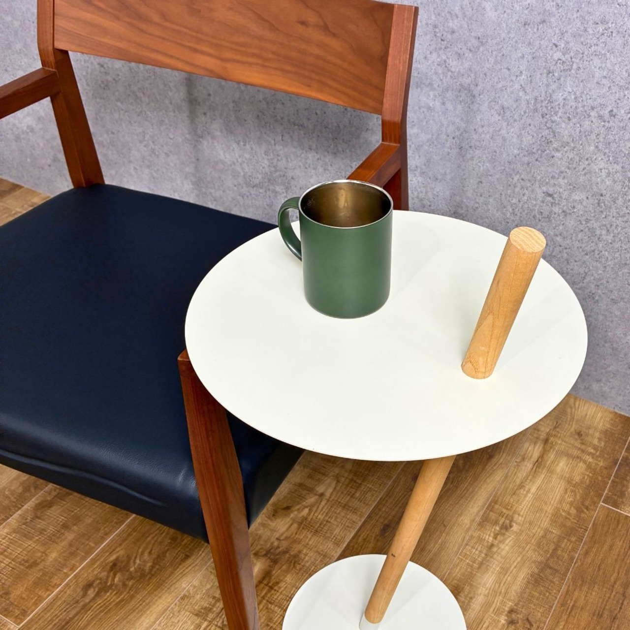 DUENDE デュエンデ TUBE&ROD チューブ&ロッド サイドテーブル カジュアルモダン ホワイト系【中古】【160サイズ】