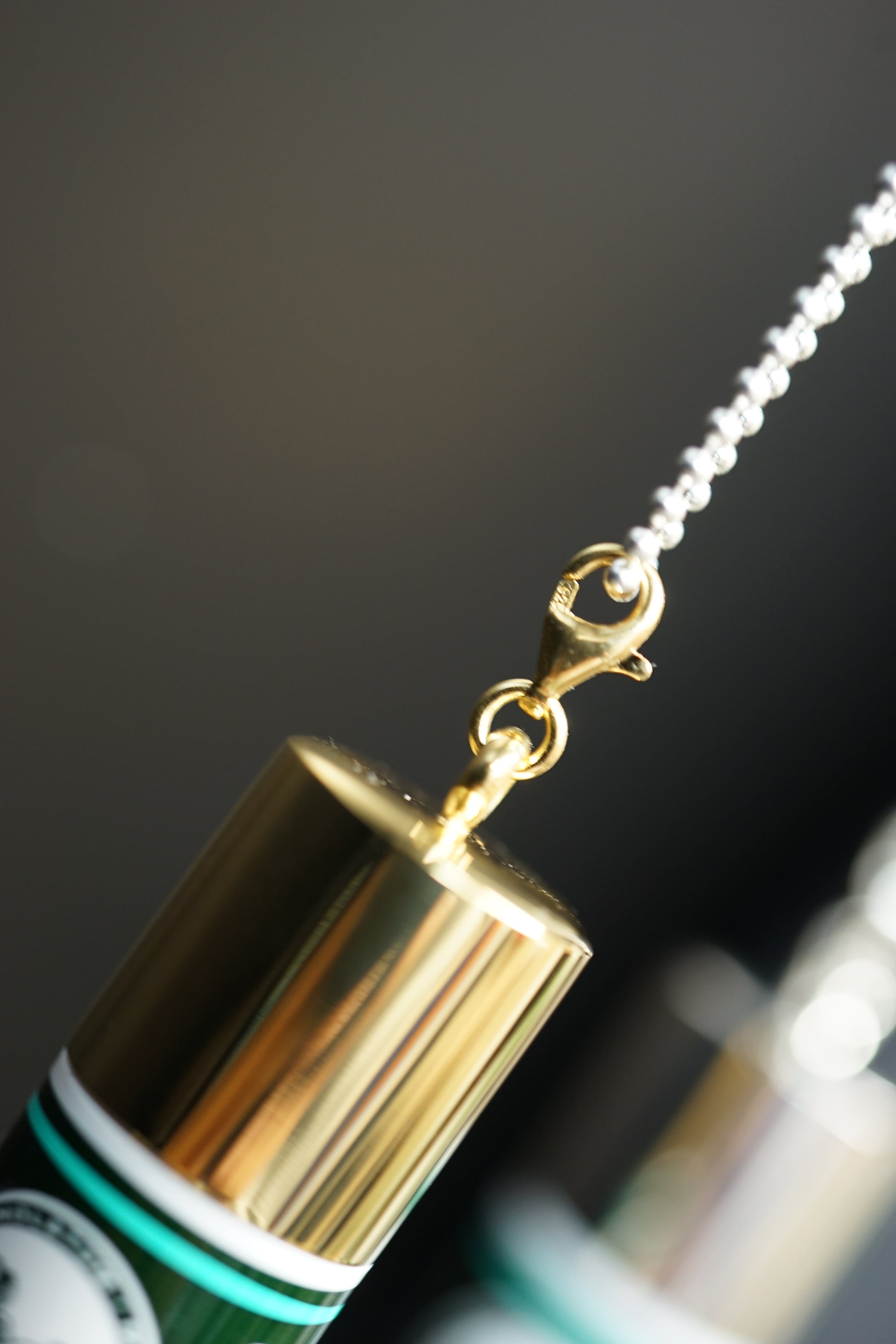 LIP HOLDER TOP OR NECKLACE /SILVER/ MY FAV THINGS | ONTHEWAY STORE