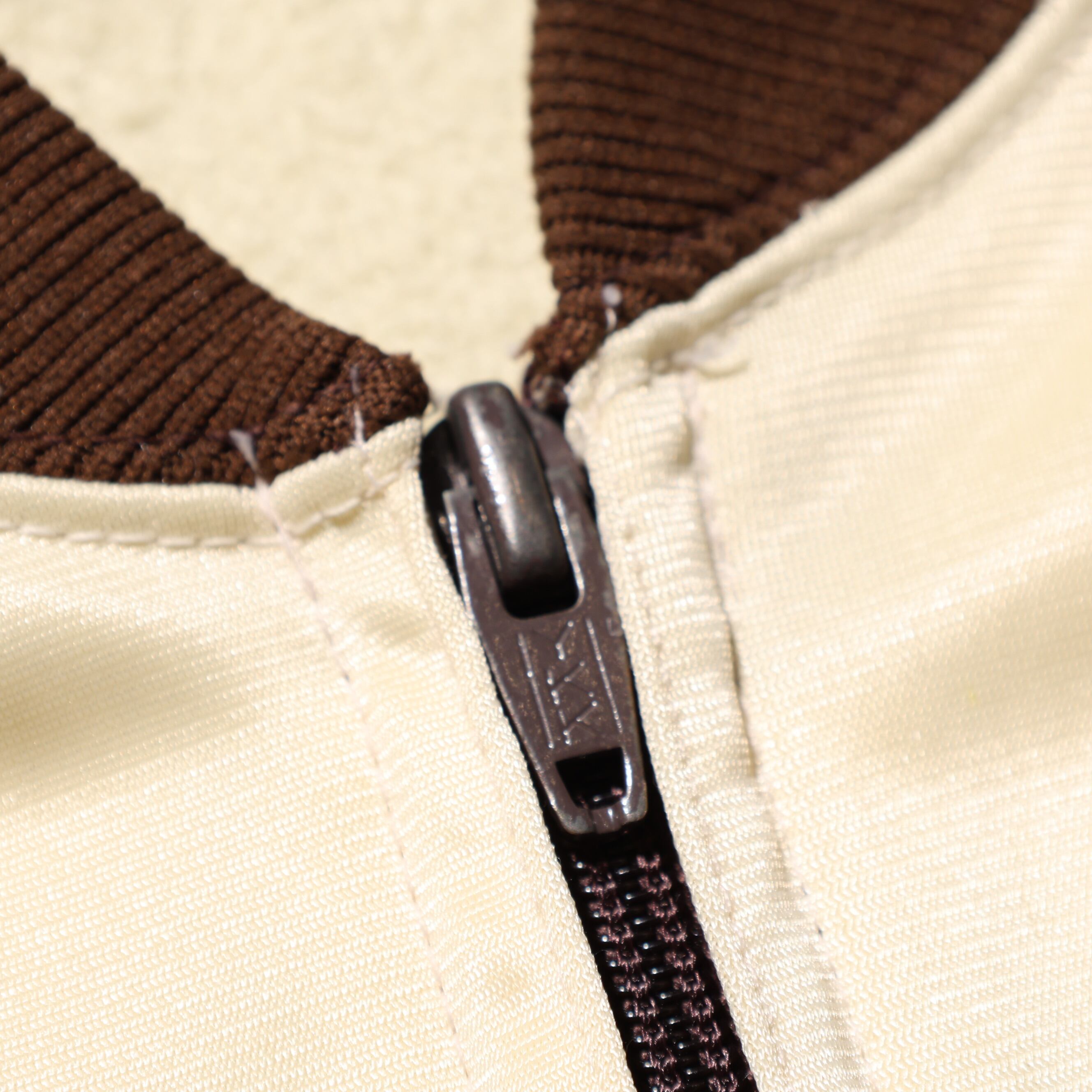 adidas】トラックジャケッATP XL ベージュブラウン