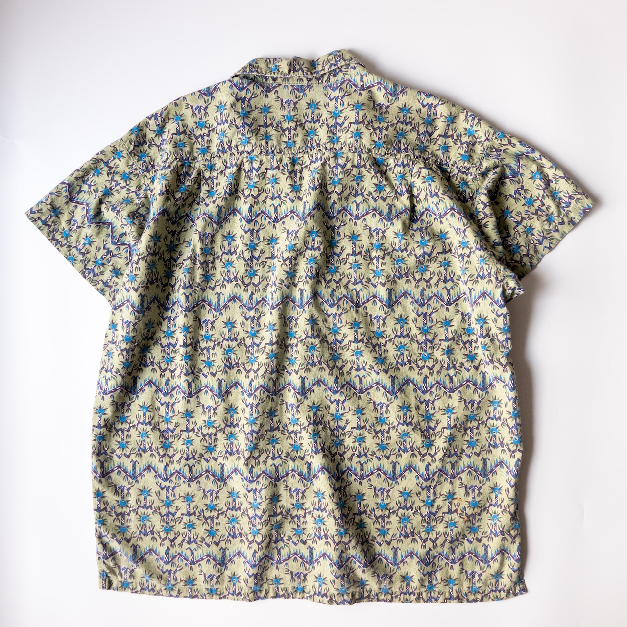 1992s patagonia dancing palms aloha shirt