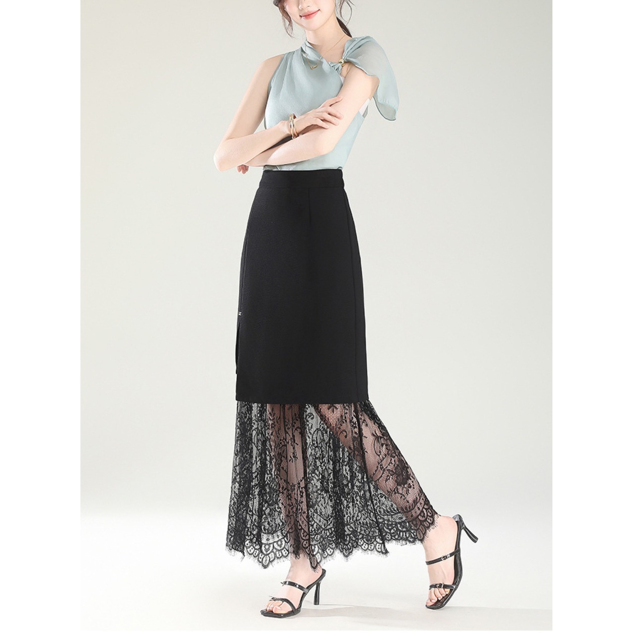 イクイノックス　幅広レース切り替えスカート　M25013