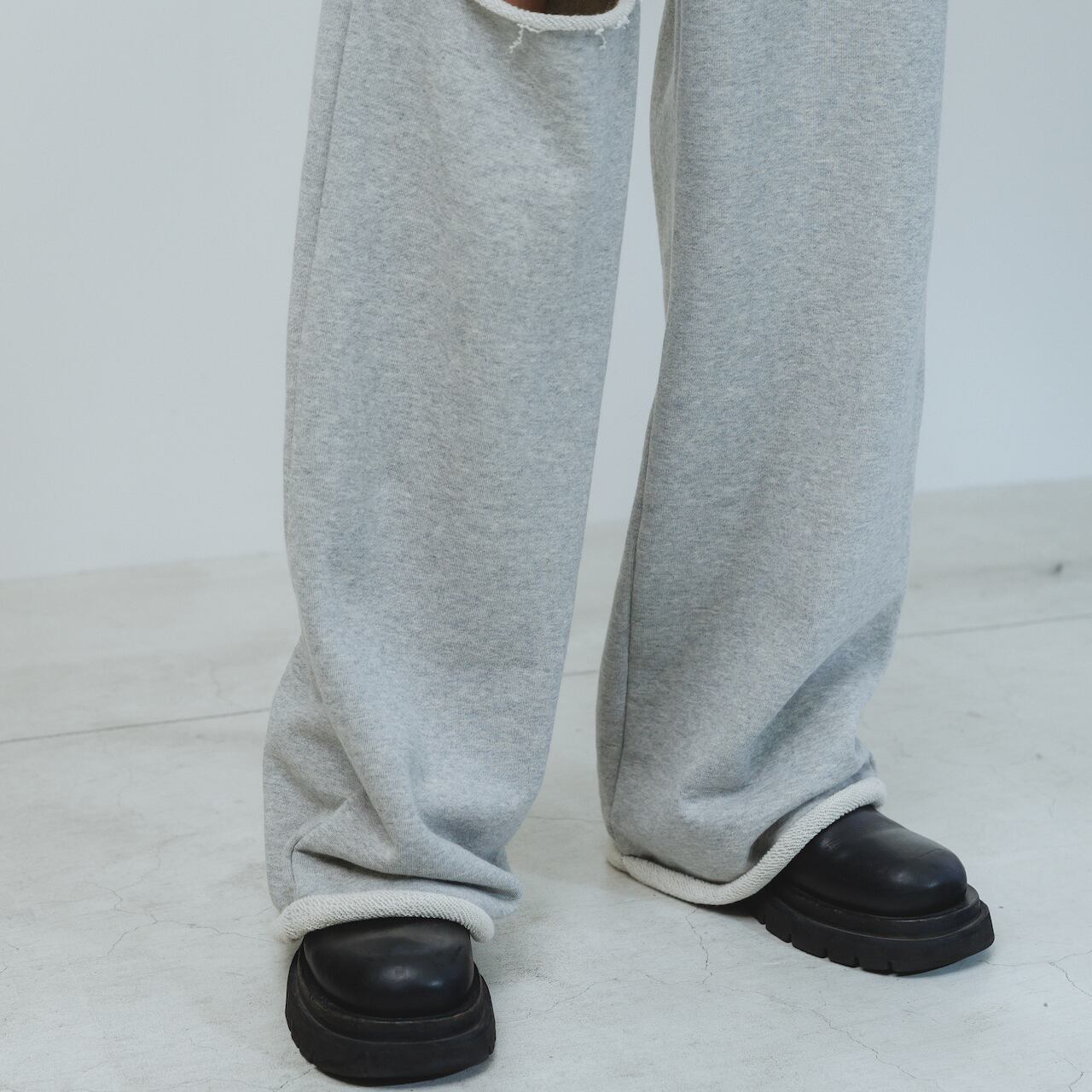 24A/W】AO-56 sweat pants / light.gray | akio