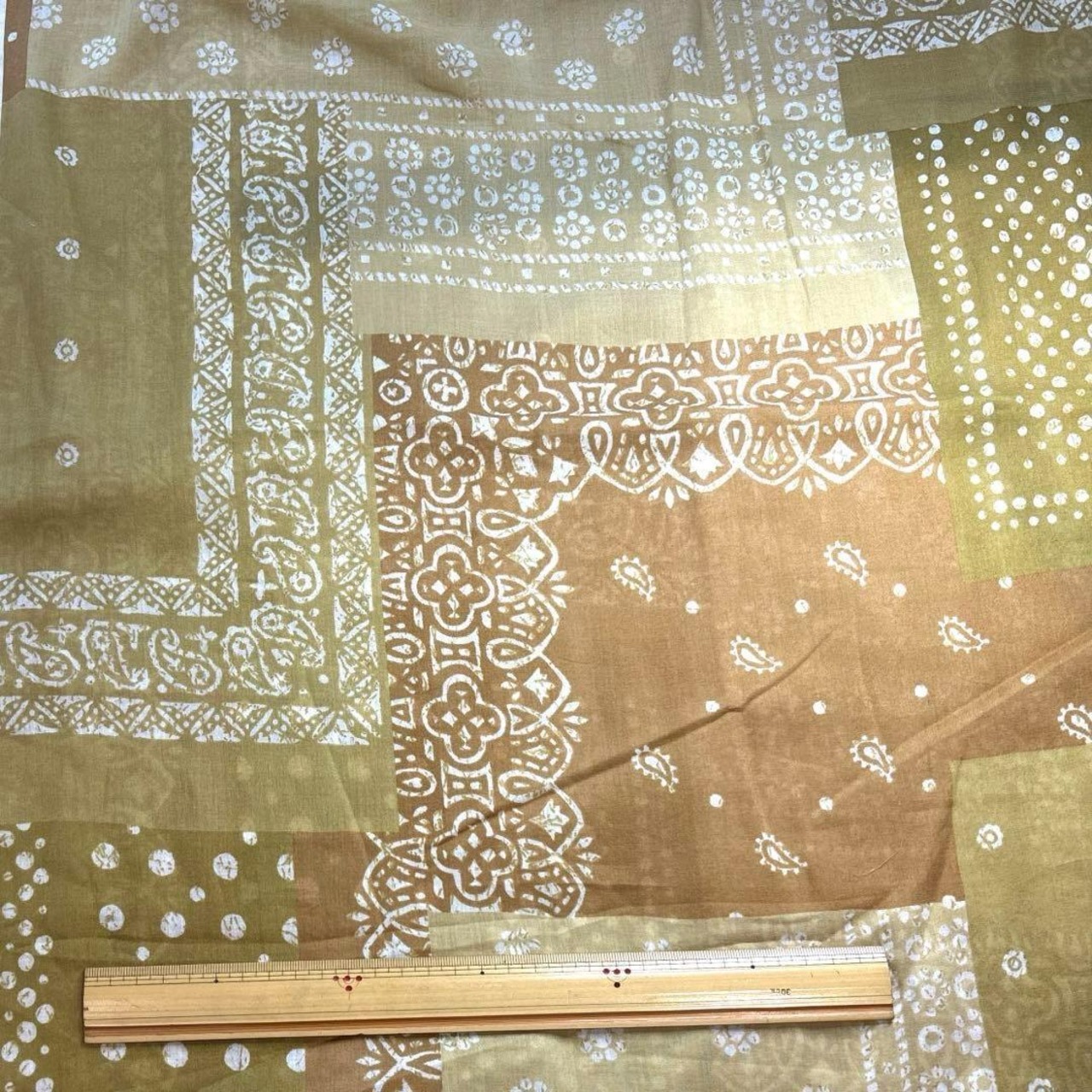 Cdr426-1◆50cm◆S◆綿100%ローン生地◆パッチワークペイズリー調