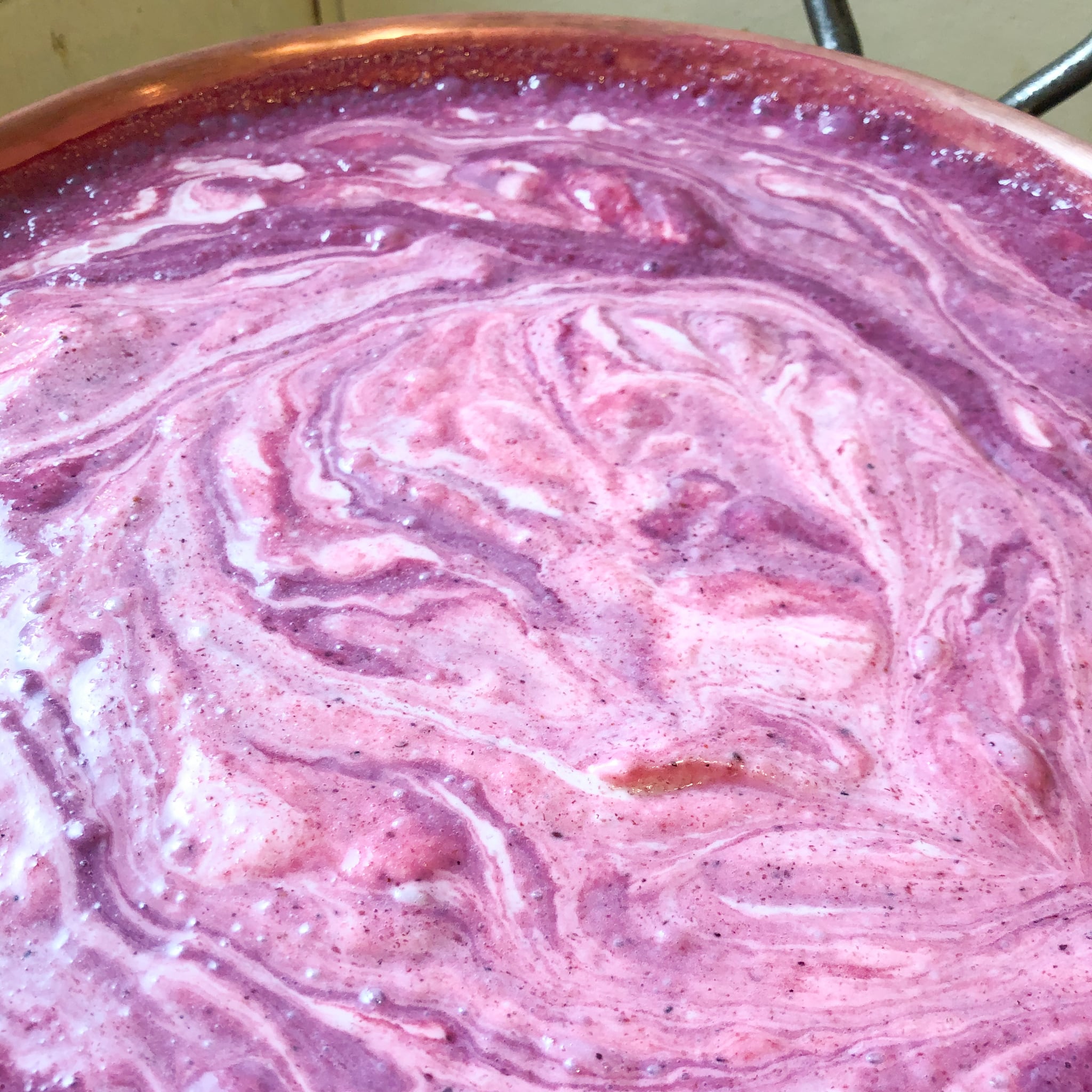 クリームチーズ&カシス スプレッド◇110g瓶 : 6個まで宅急便コンパクト発送