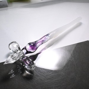 インクと白のガラスペン(3)