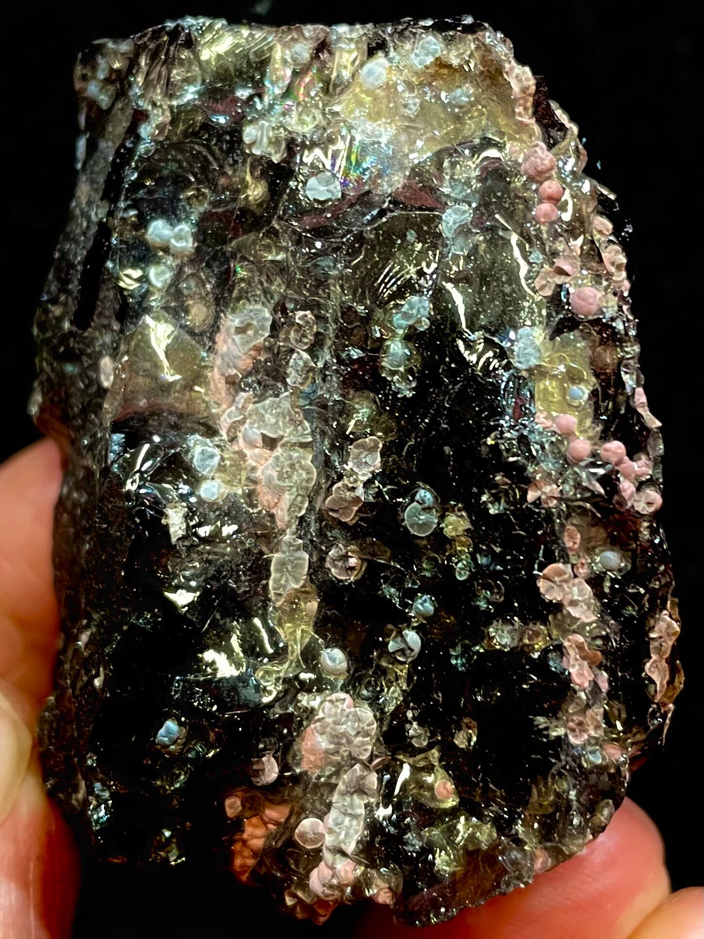 4) 天と地を繋ぐ「ピンク・クリストバライト」黒曜石