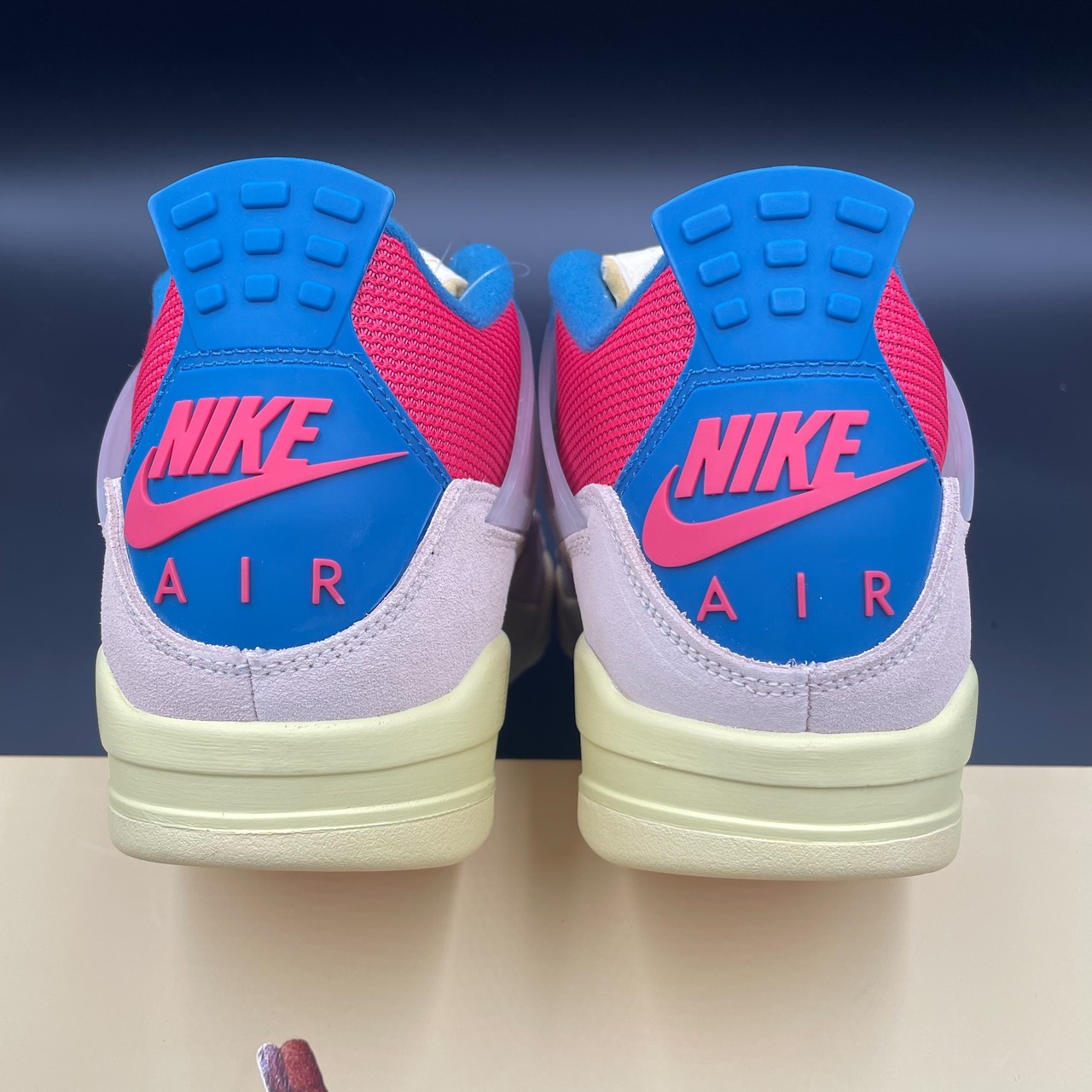 ×UNION AIR JORDAN 4 GUAVA DC9533-800