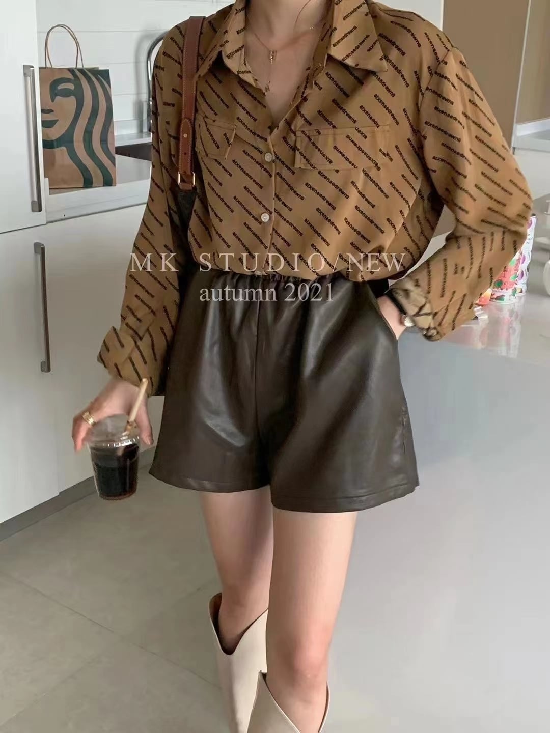 フェイクレザーショートパンツ　AJ2205-743