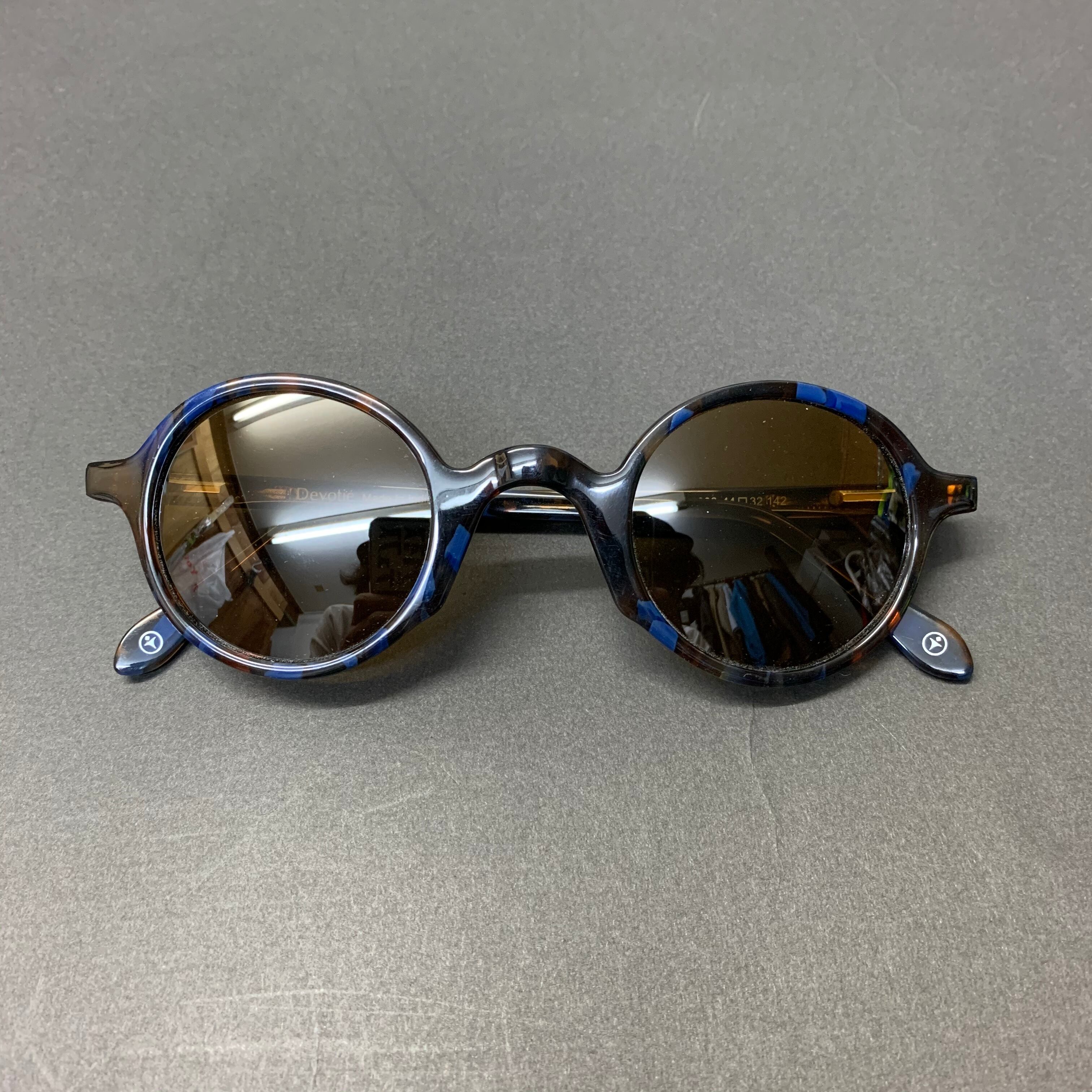 brown tortoise sunglasses