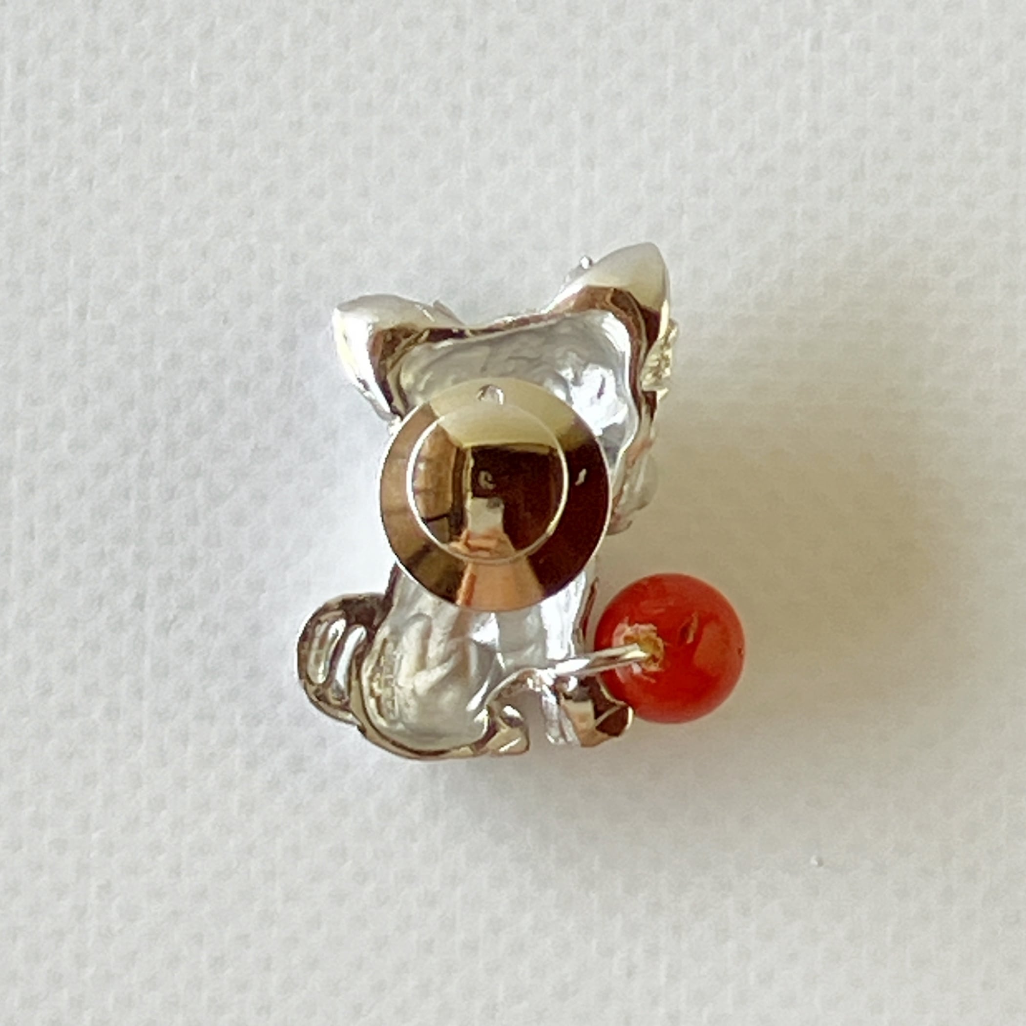 K18WGちわわブローチ