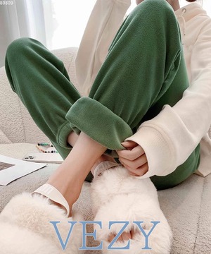 フリースパンツ 暖かいルームウェアパンツ ウエストゴム パジャマパンツ 部屋着 ナイトウェア 裾ゴムルームパンツ 着やせボトムス 保温防寒 秋冬室内着 ボトムス パンツ スカート ベジー VEZY ItemNo.【20452485 】