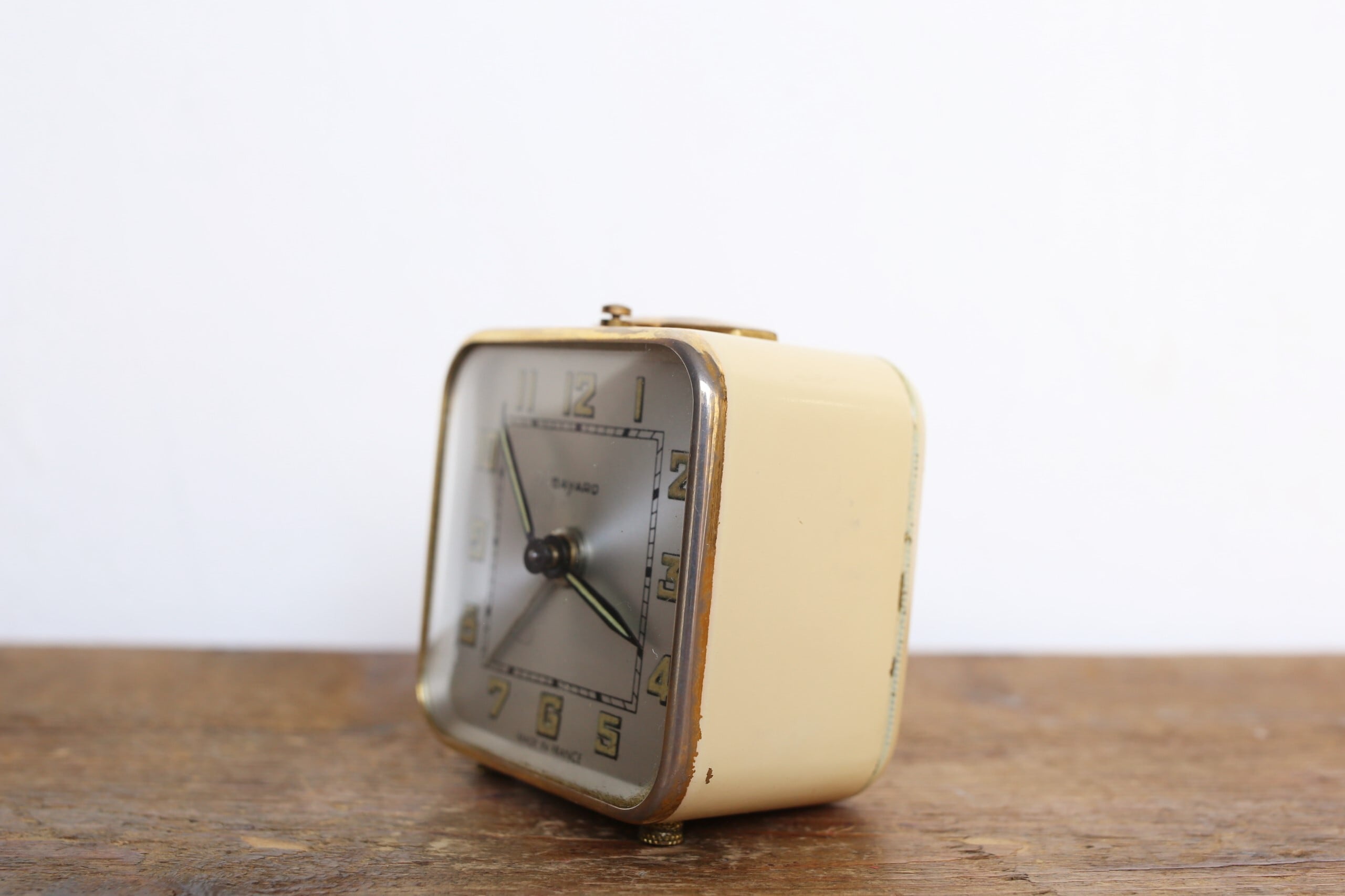 フランスアンティーク 小さな目覚まし時計 フランス製 bayard 置時計 フランスアンティーク 小さな目覚まし時計 フランス製 bayard