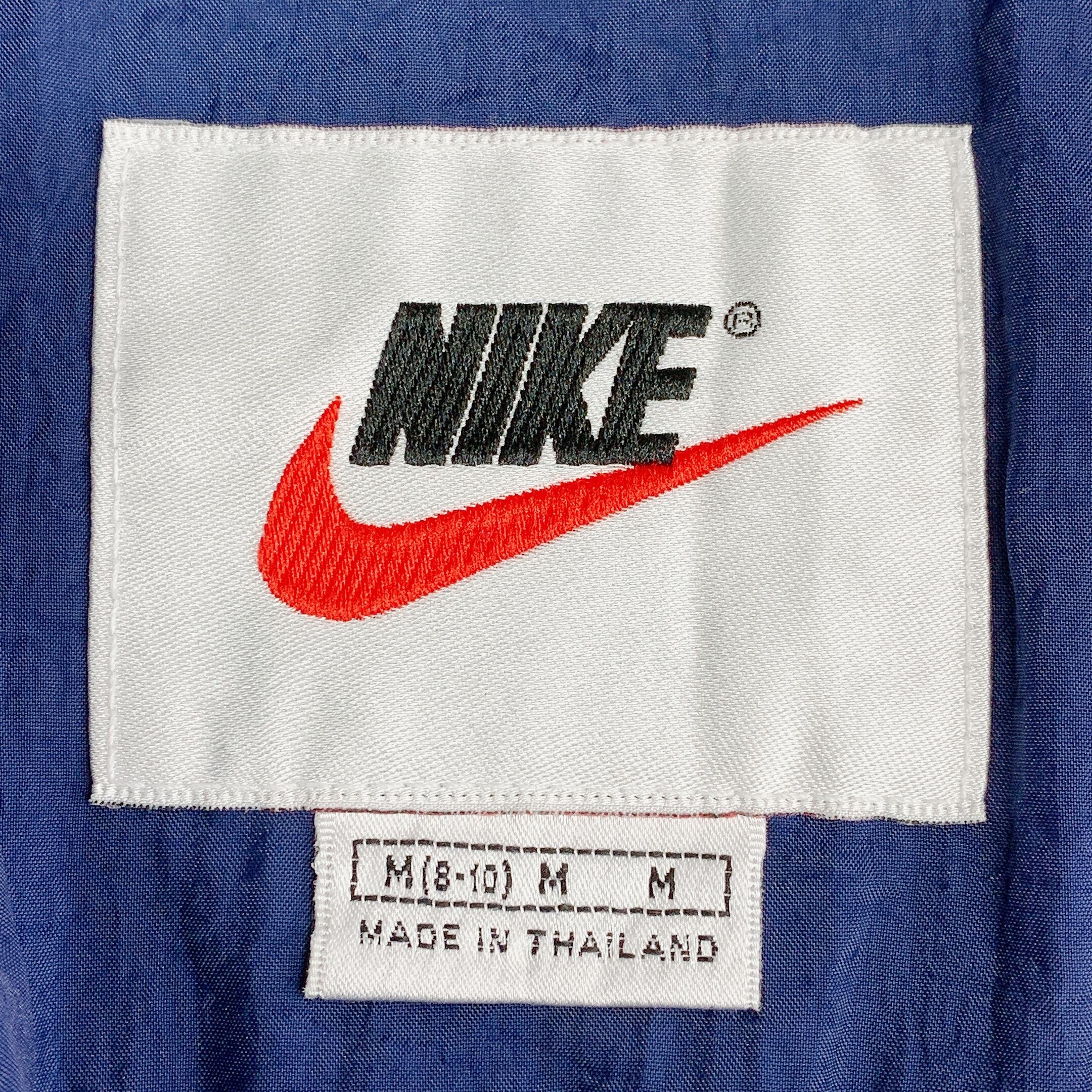 【稀少】NIKEナイキ　肉厚　センターロゴ刺繍　ナイロンジャケット　紺　M