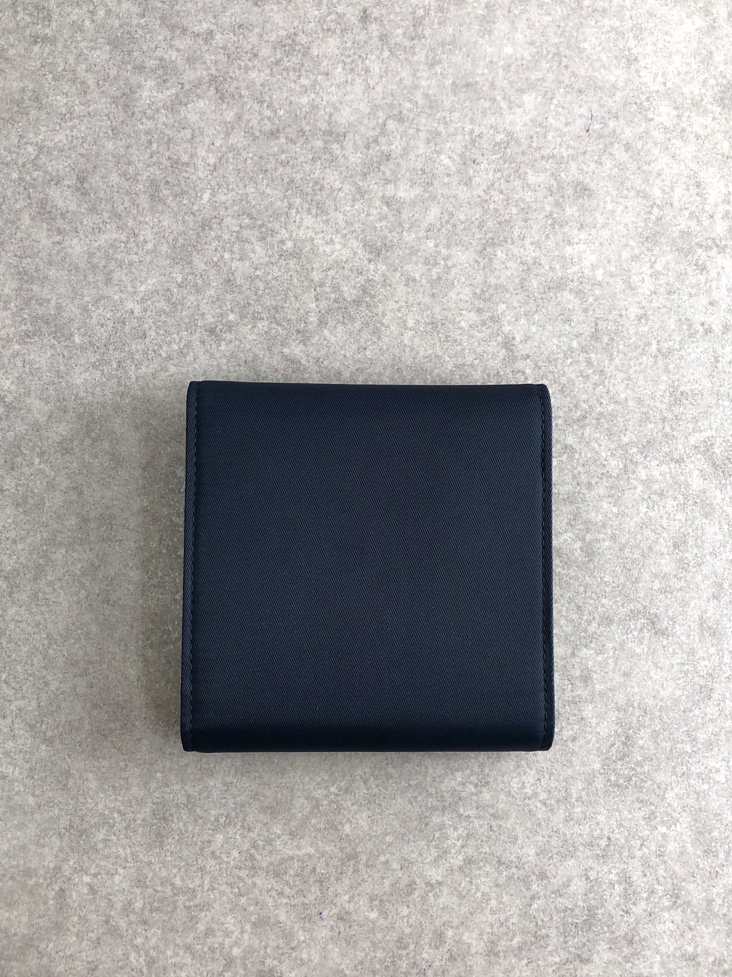 Christian Dior クリスチャンディオール 二つ折り財布 ネイビー Christian Dior クリスチャン ディオール 財布 ネイビー CD ナイロン