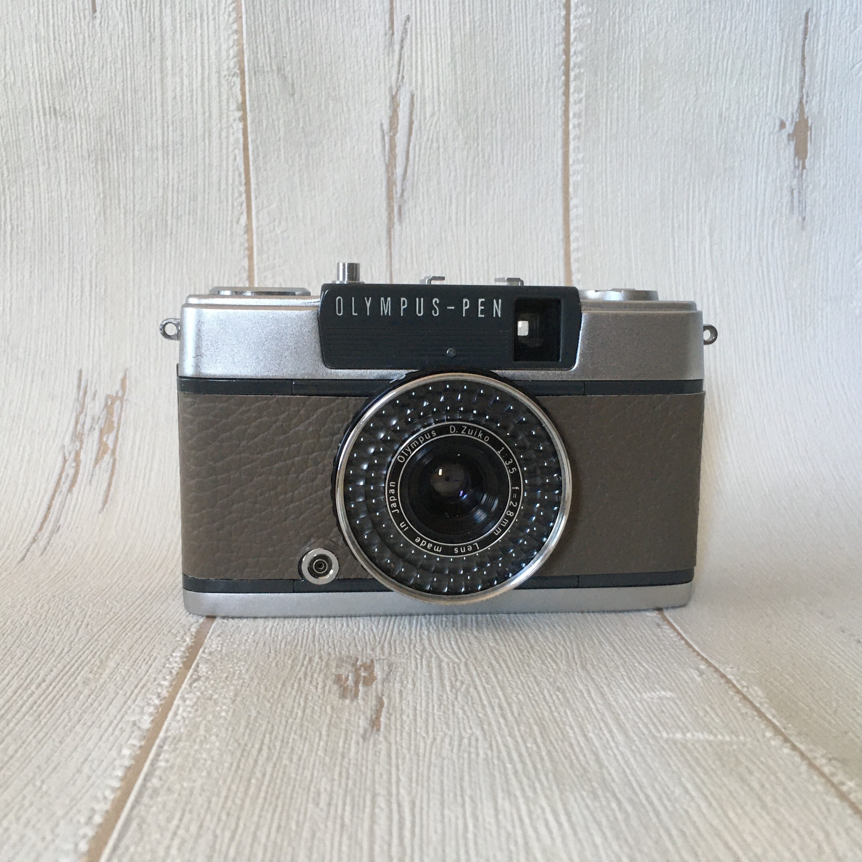 Olympus PEN EE-2  <トープ>