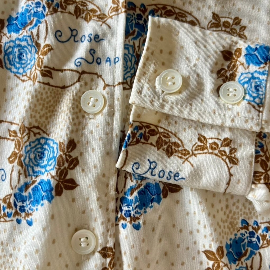 ブルーバラ柄オープンカラーシャツ